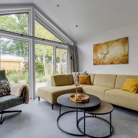 Modern Ingericht Op Park Op De Veluwe * אפ