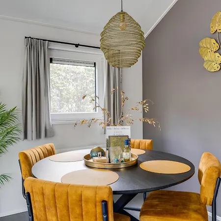 Modern Ingericht Op Park Op De Veluwe 別荘 *