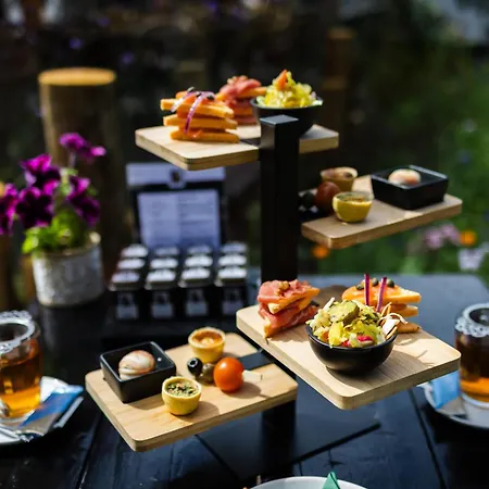 Modern Ingericht Op Park Op De Veluwe 別荘